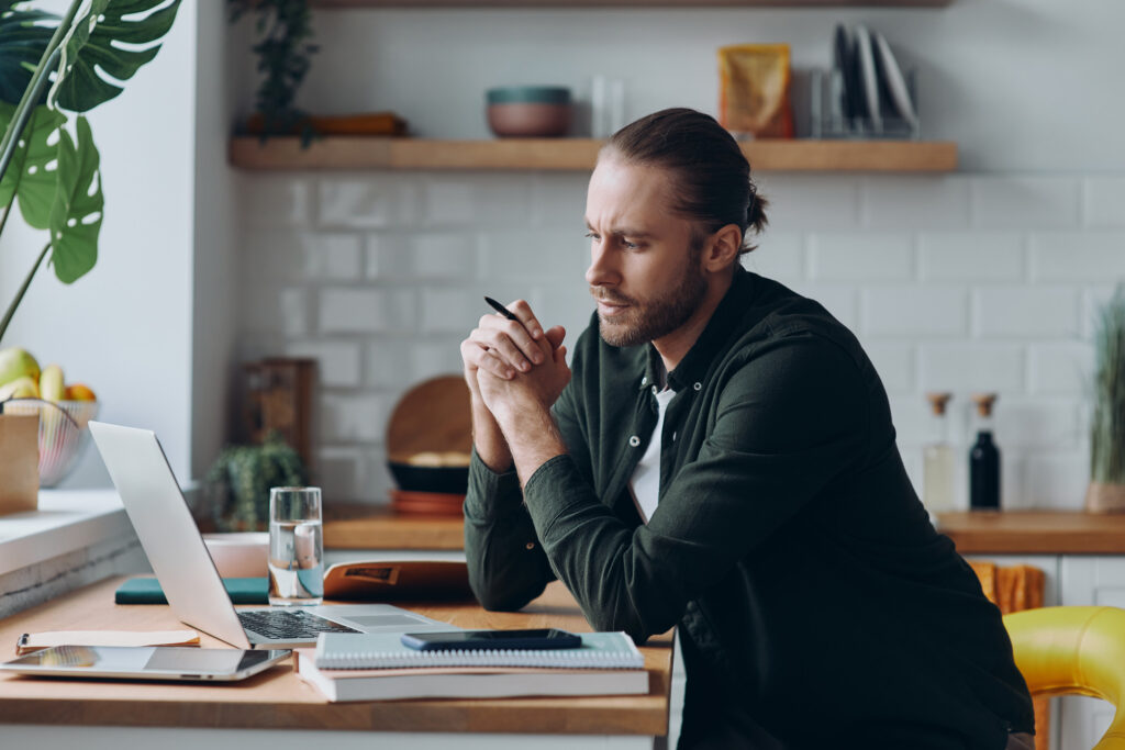 Hoe werkt het op Astrolijnen